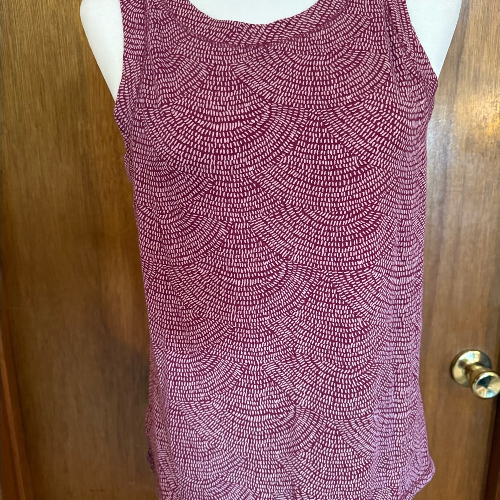 Calia by Carrie Underwood Performance Curved Hem Tank